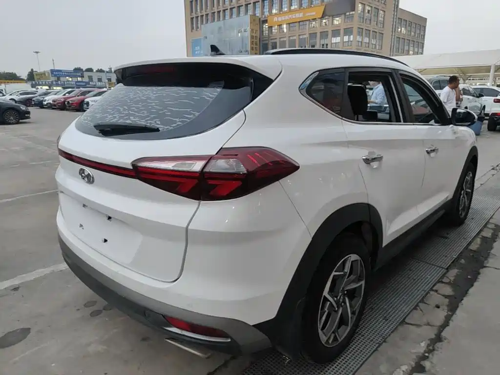Hyundai Tucson — фото 6