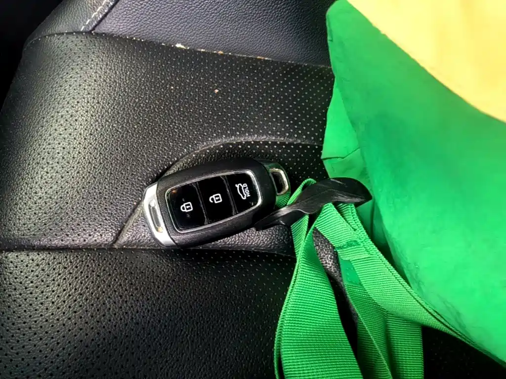 Hyundai Elantra — фото 8
