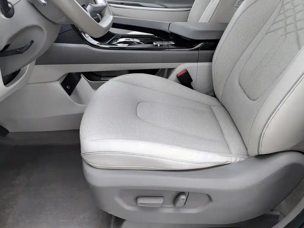 Hyundai Custo — фото 20