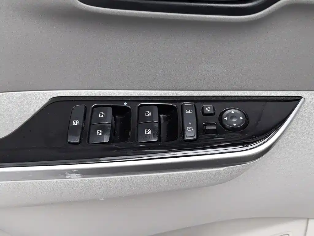 Hyundai Custo — фото 9