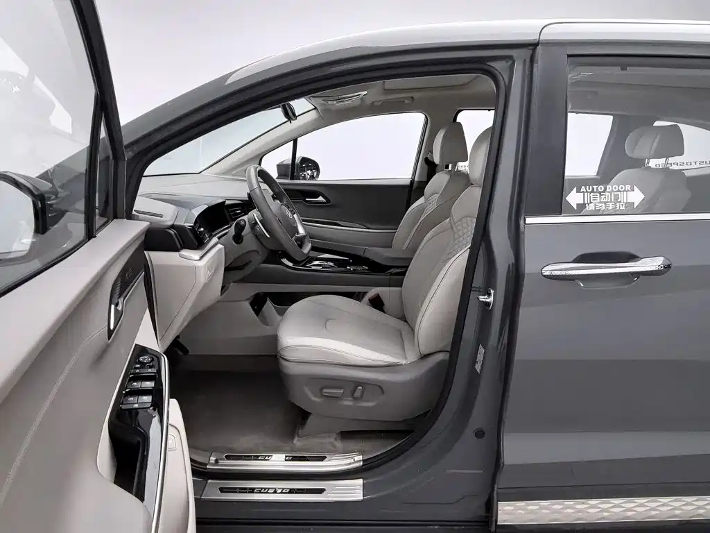 Hyundai Custo — фото 10