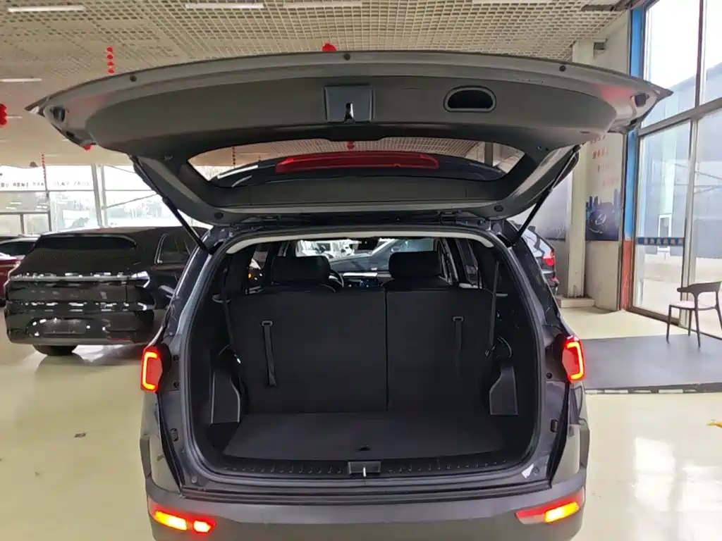 Hyundai Custo — фото 18