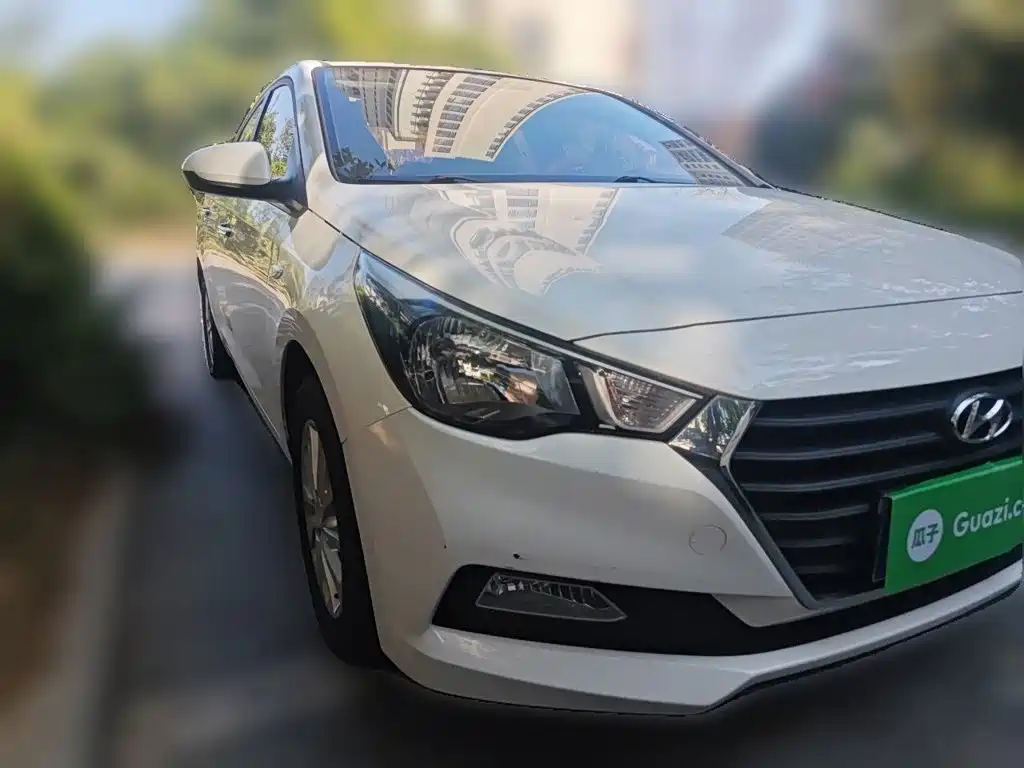 Hyundai Verna — фото 23