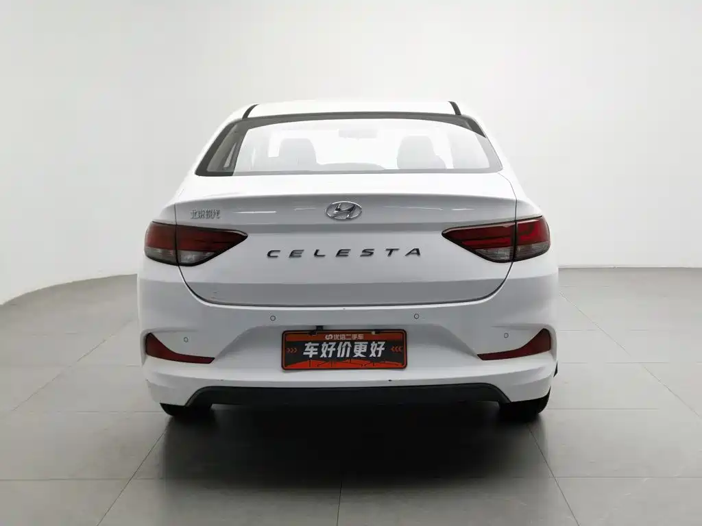 Hyundai Elantra — фото 4