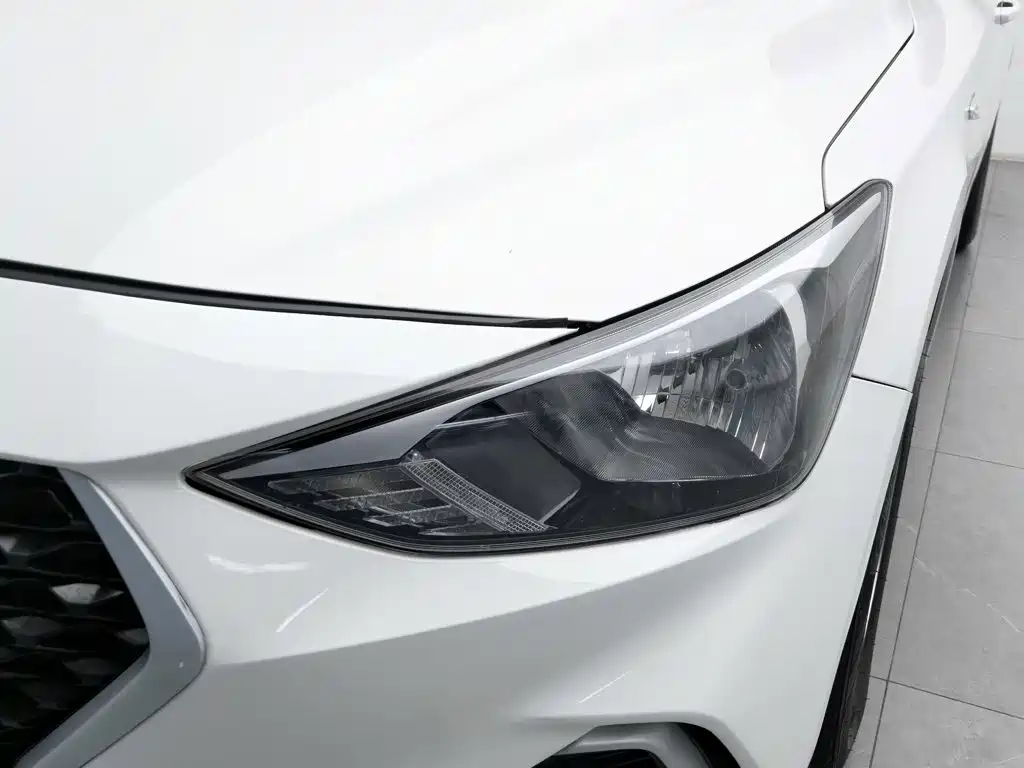 Hyundai Elantra — фото 7