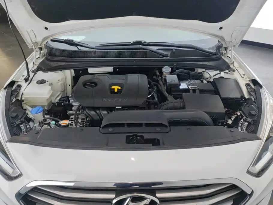 Hyundai Mistra — фото 10