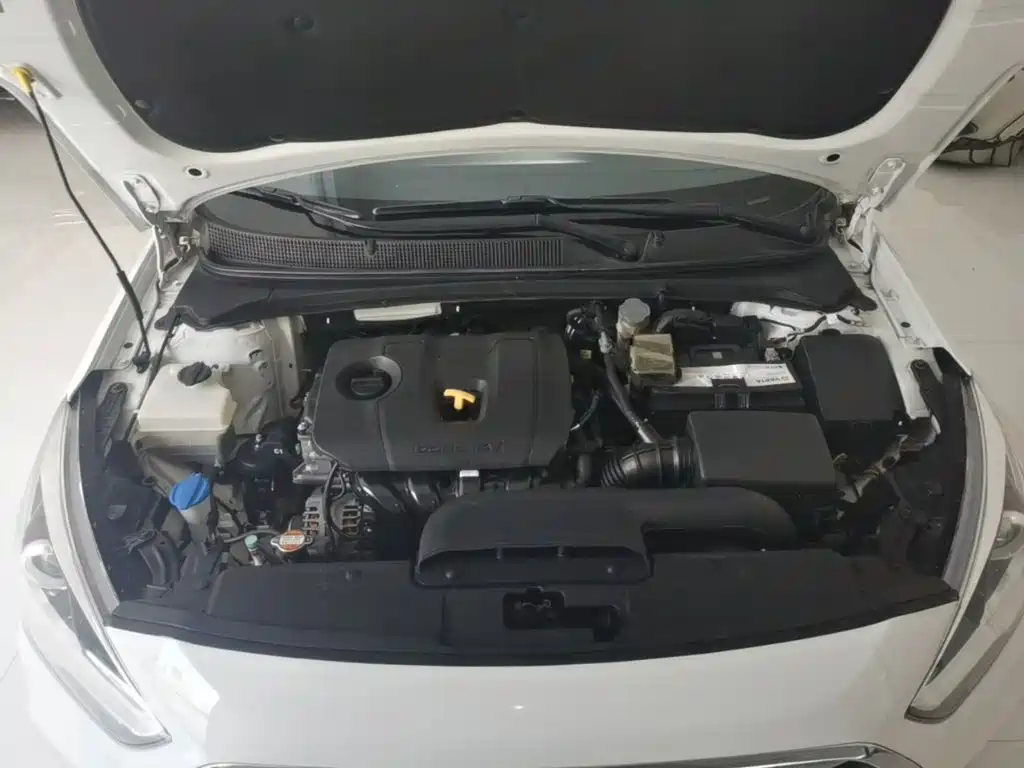 Hyundai Mistra — фото 19