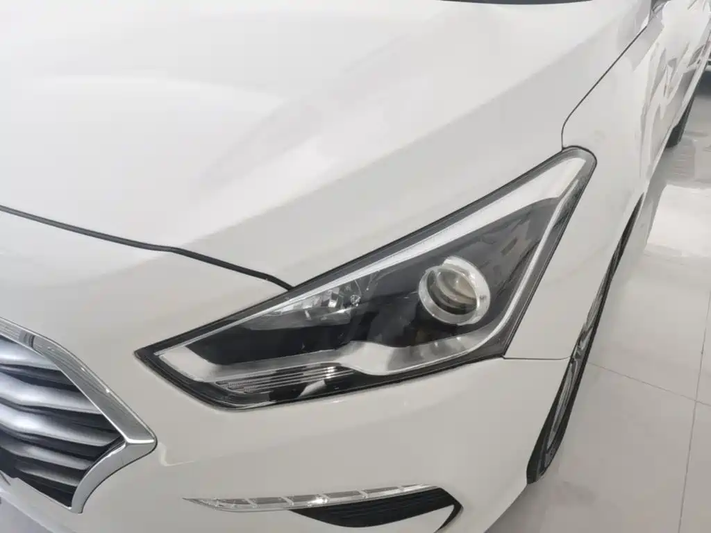Hyundai Mistra — фото 23