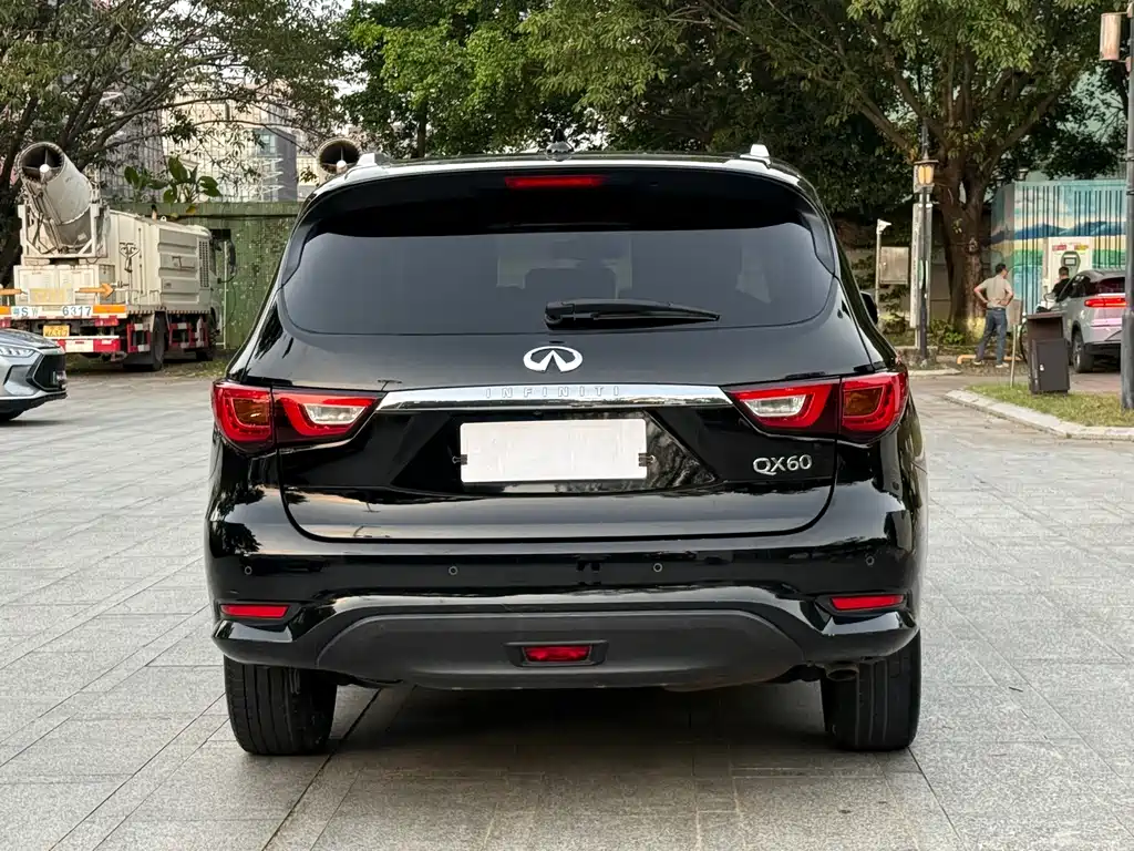 Infiniti QX60 (Import) — фото 8