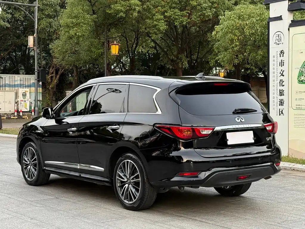 Infiniti QX60 (Import) — фото 9