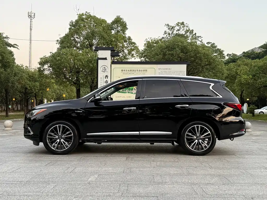 Infiniti QX60 (Import) — фото 10