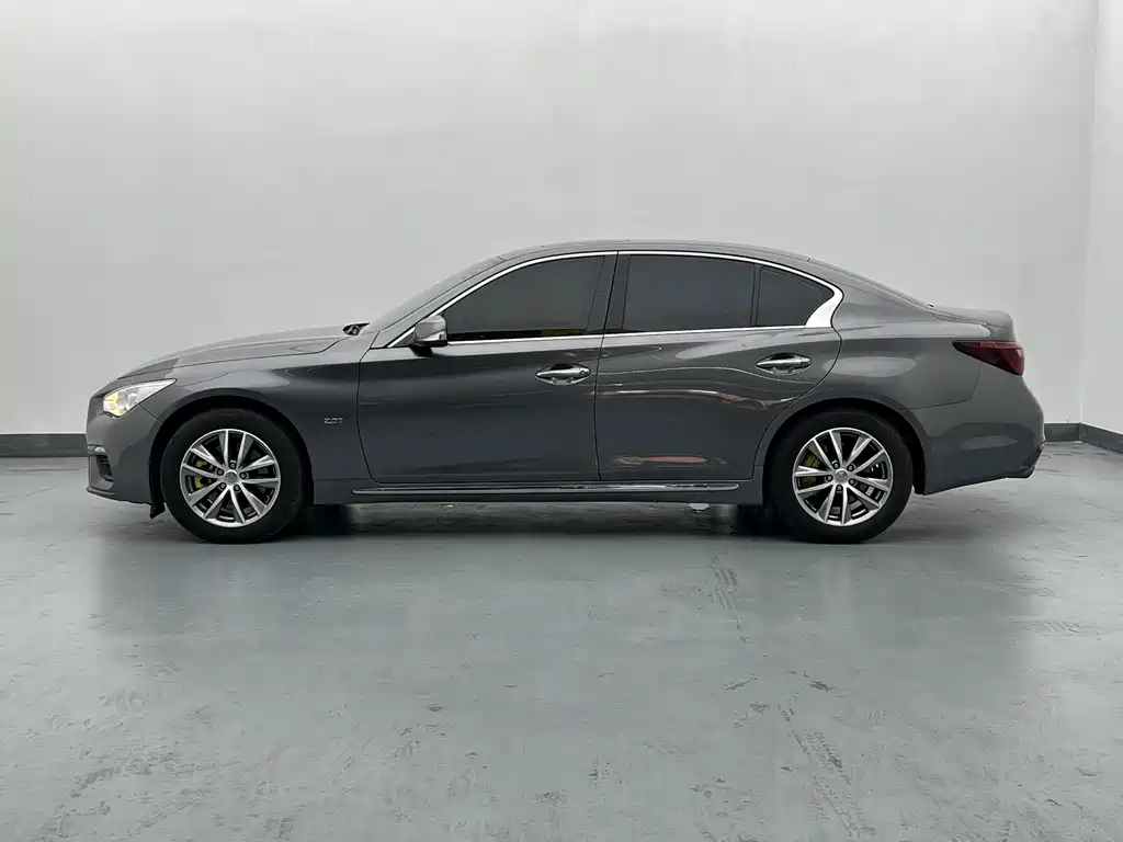 Infiniti Q50L — фото 11