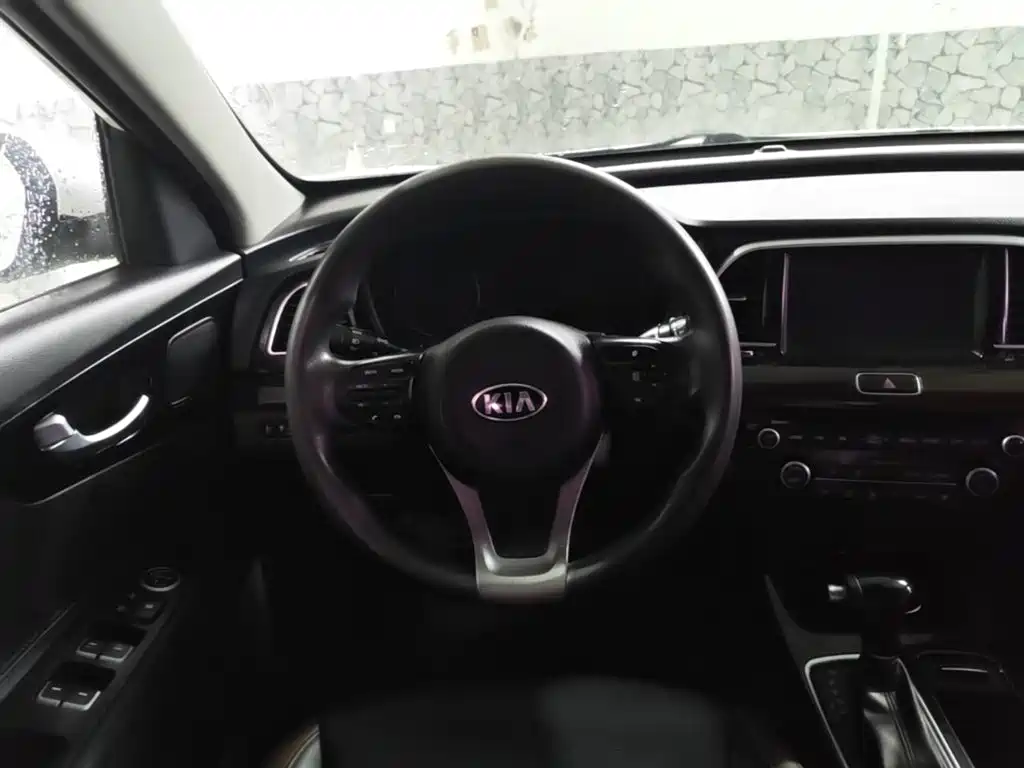 Kia K4 — фото 10