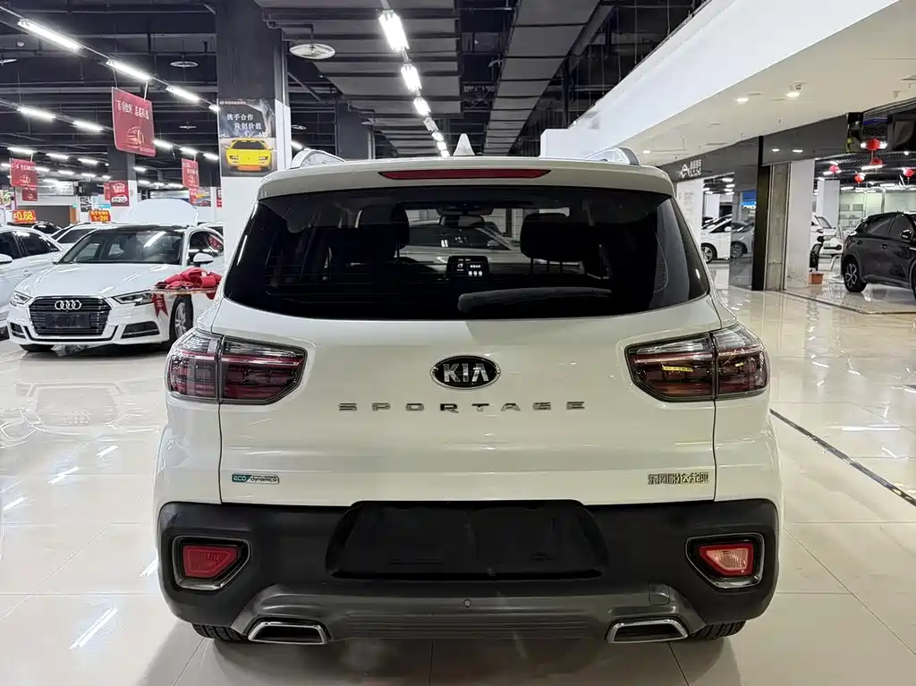 Kia Sportage — фото 8
