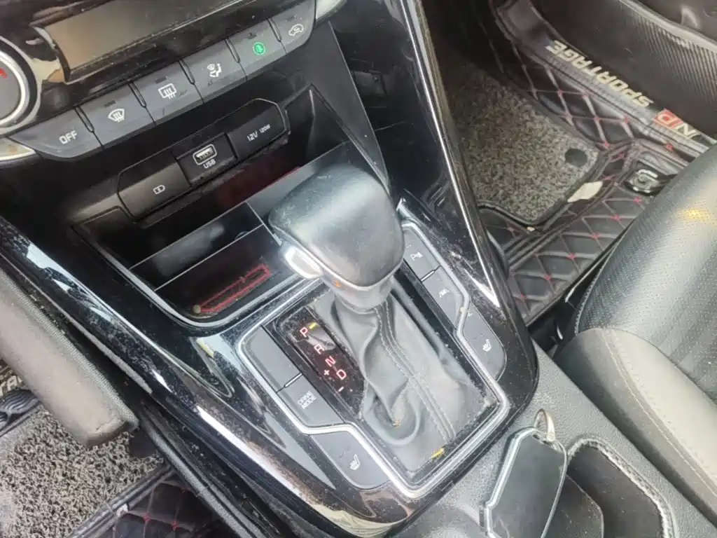Kia Sportage — фото 13