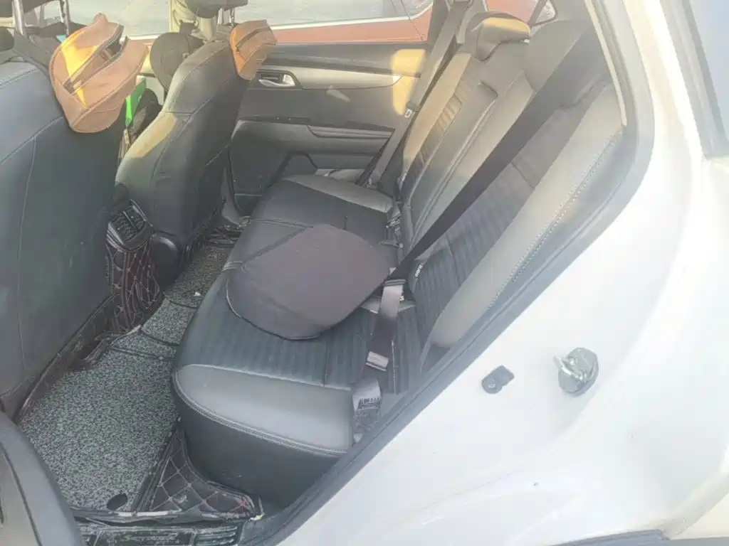 Kia Sportage — фото 16