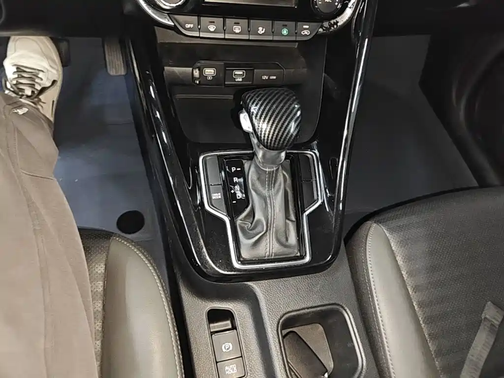 Kia Sportage — фото 13
