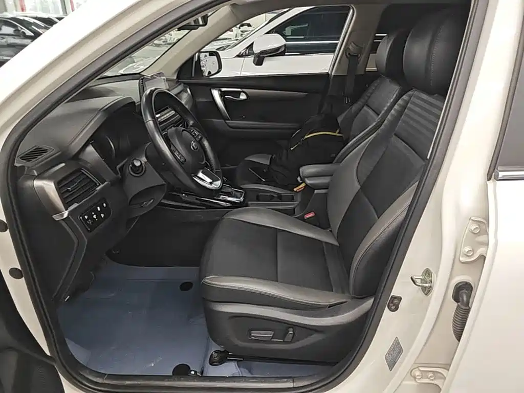 Kia Sportage — фото 14