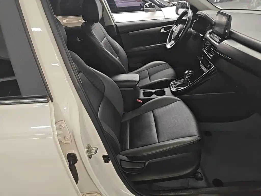 Kia Sportage — фото 24