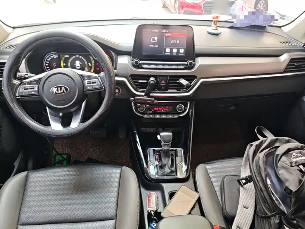 Kia Sportage — фото 9