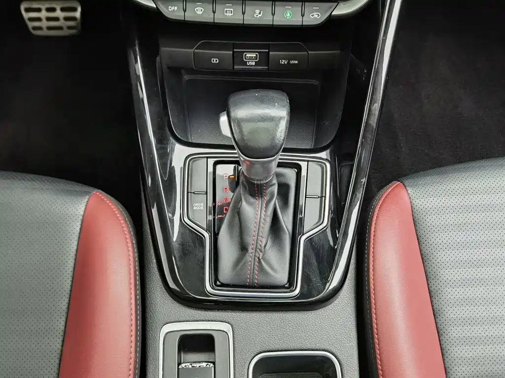 Kia Sportage — фото 13