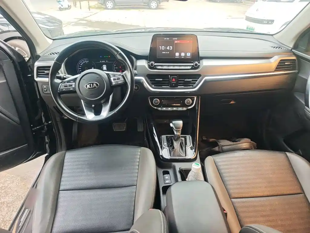 Kia Sportage — фото 9