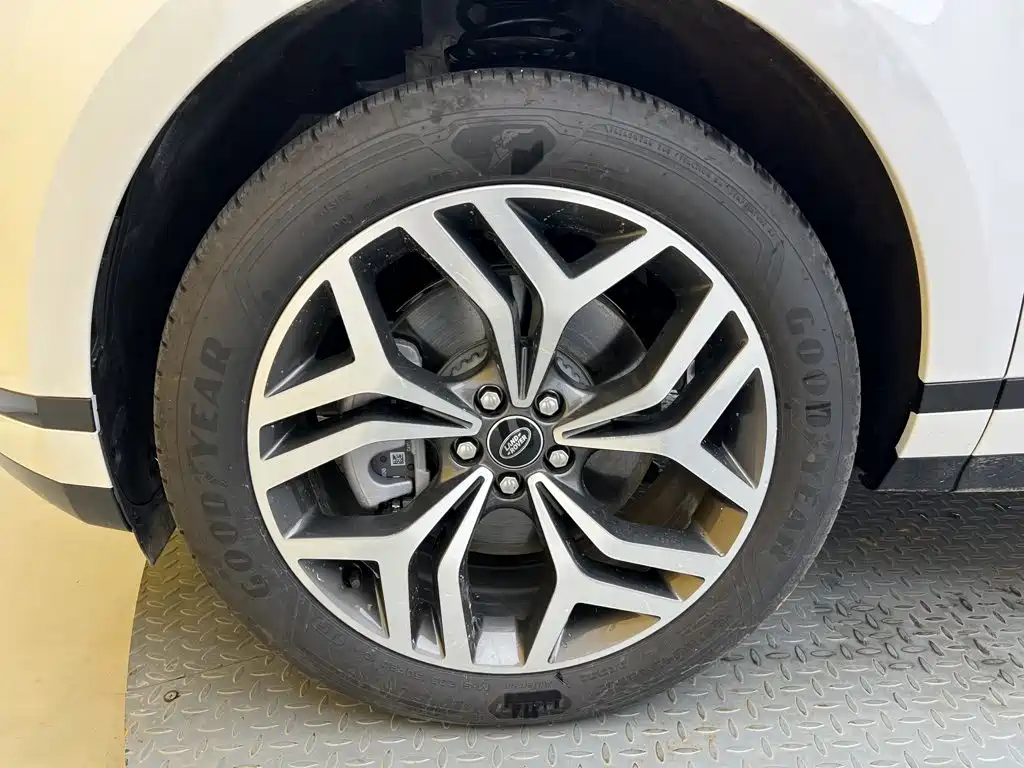 Land Rover Evoque — фото 10