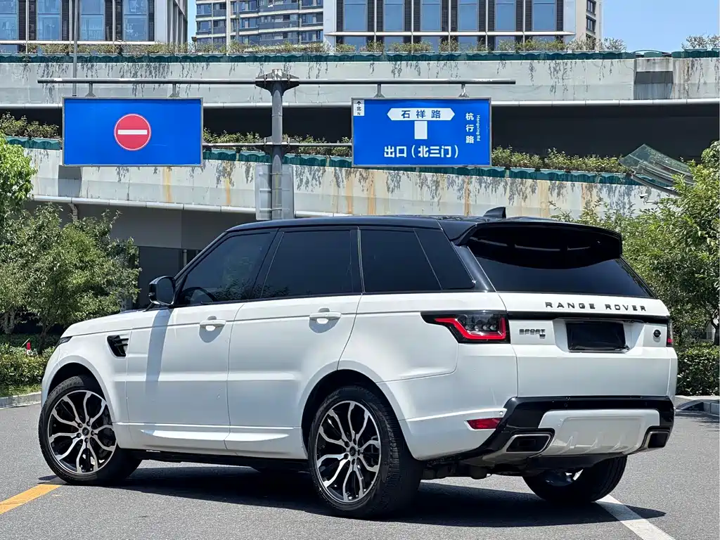 Land Rover Sport — фото 11