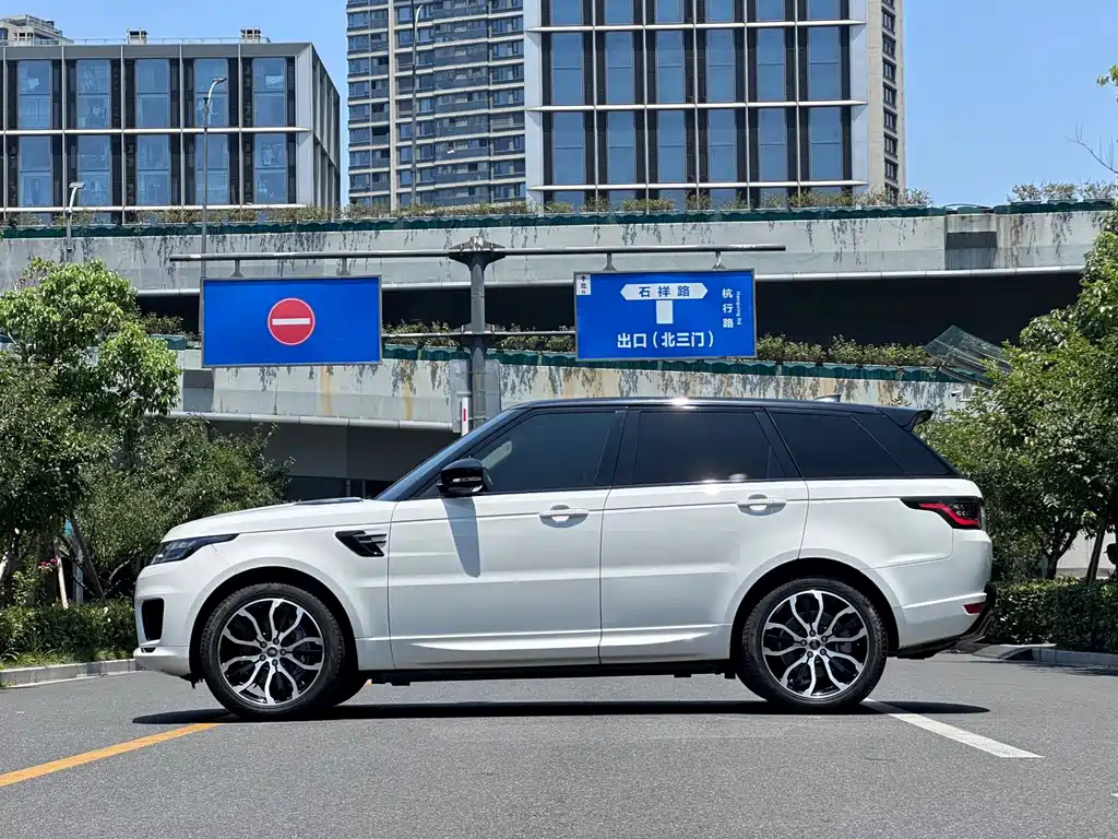 Land Rover Sport — фото 10