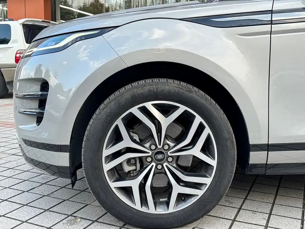 Land Rover Evoque — фото 6