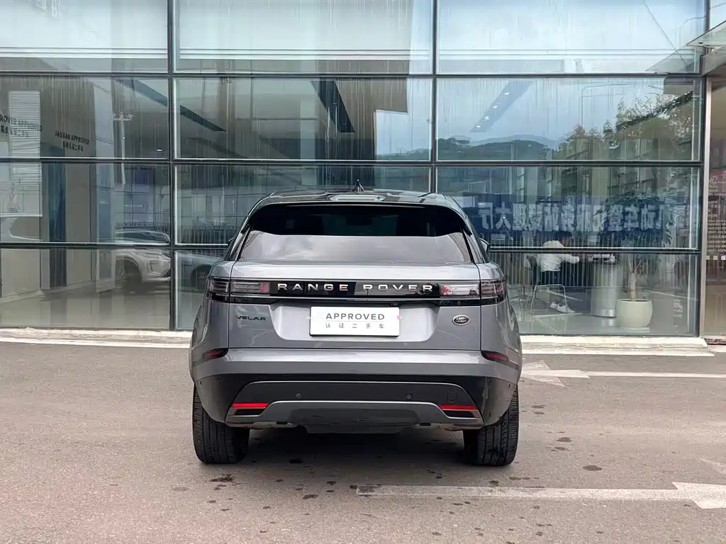 Land Rover Velar — фото 11