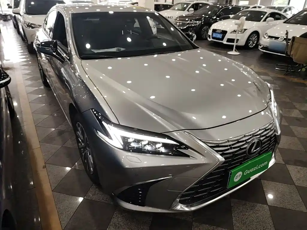 Lexus ES — фото 3