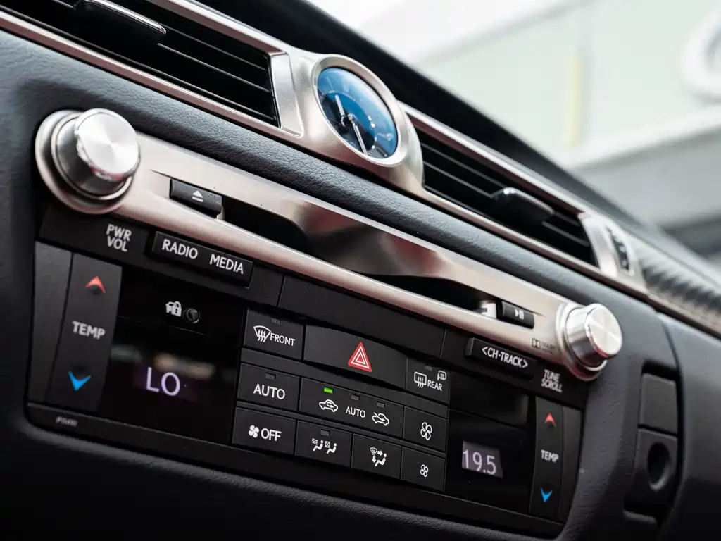 Lexus GS — фото 17