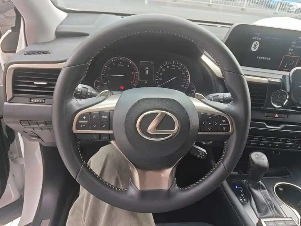 Lexus RX — фото 10