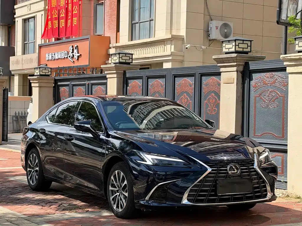 Lexus ES — фото 3