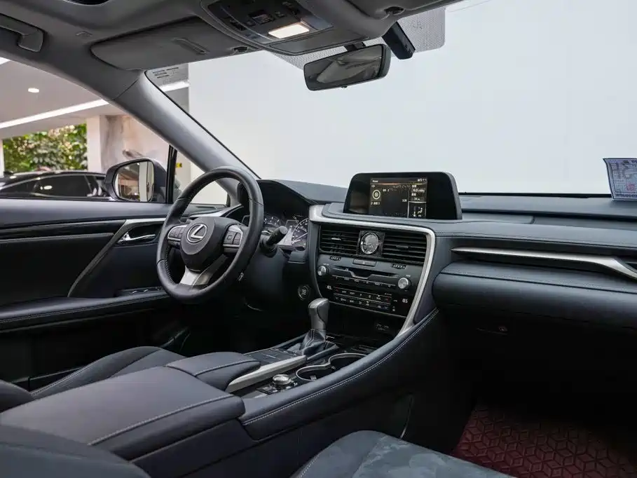 Lexus RX — фото 10