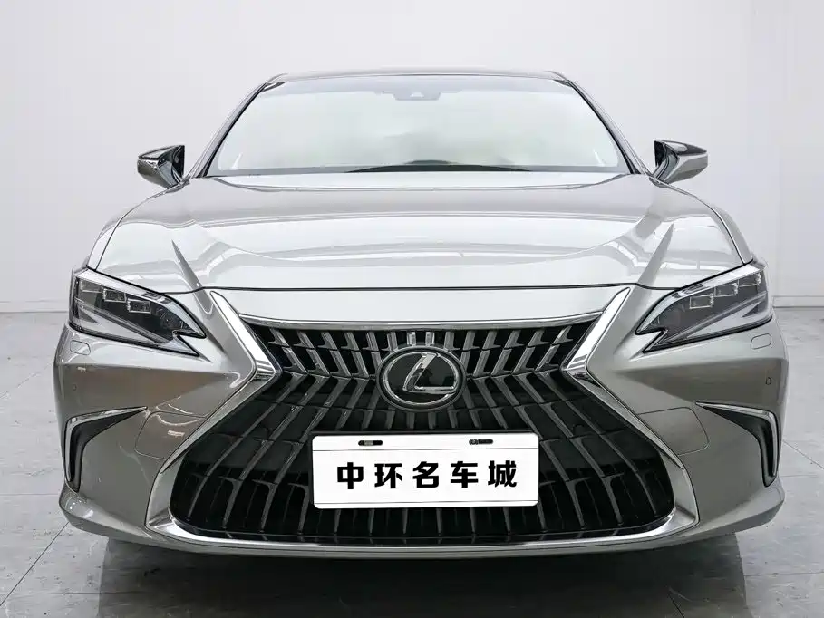 Lexus ES — фото 4