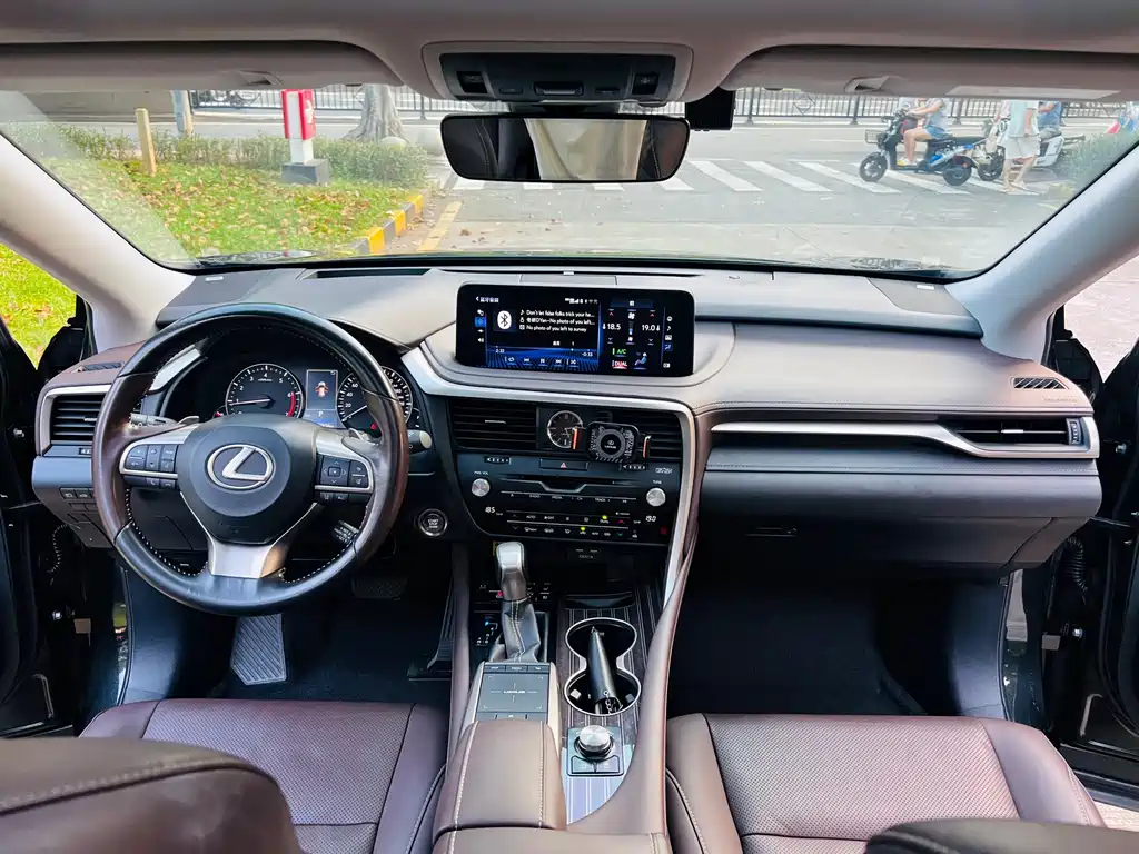 Lexus RX — фото 18