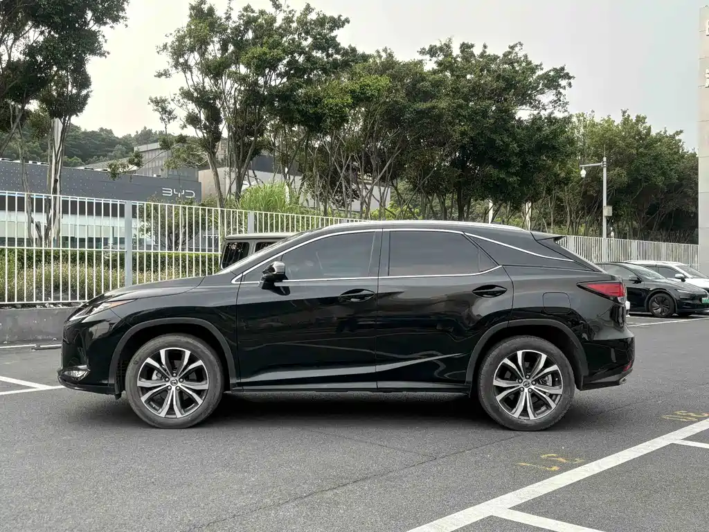 Lexus RX — фото 4