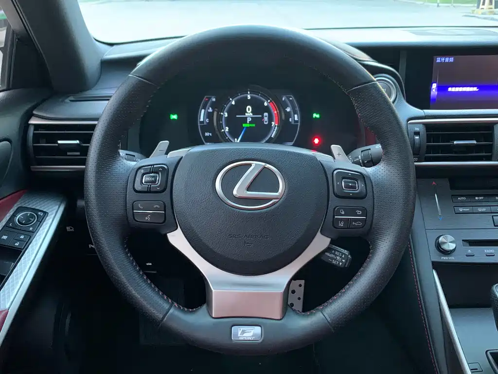 Lexus IS — фото 7