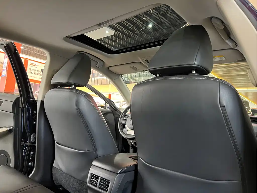 Lexus IS — фото 17