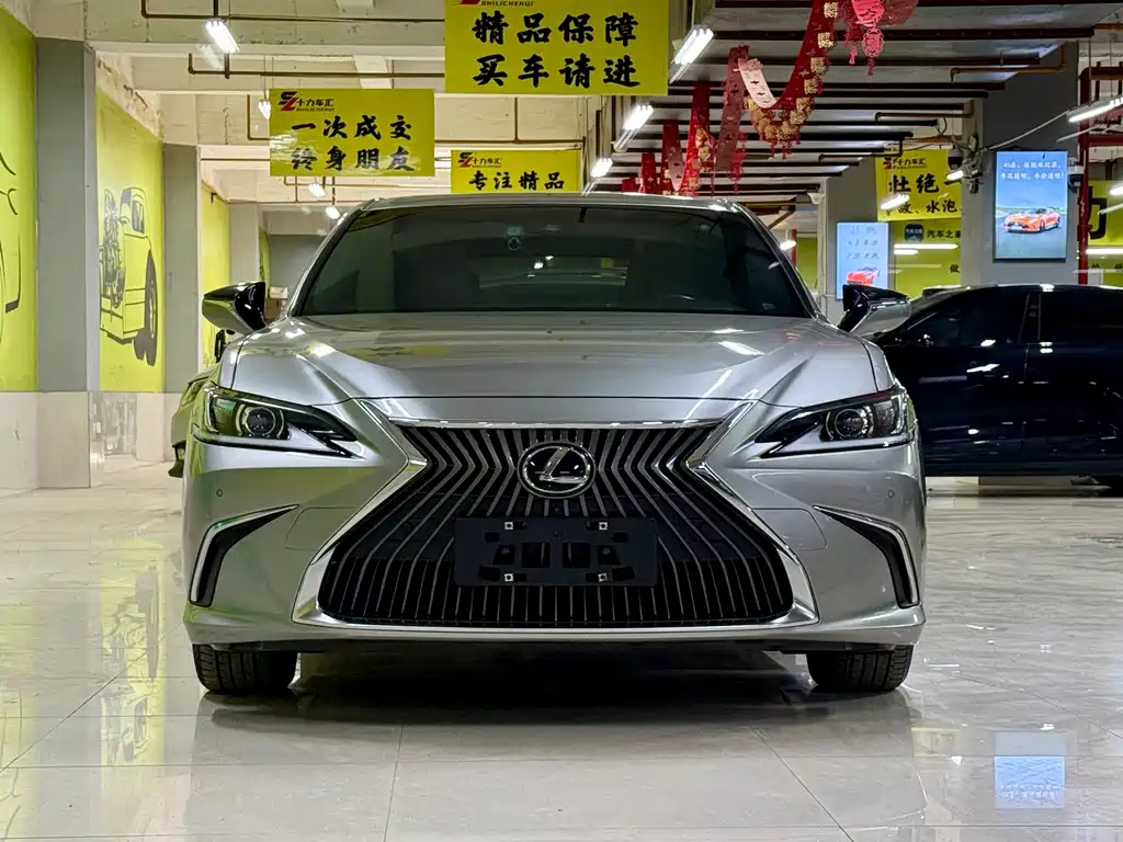 Lexus ES — фото 2