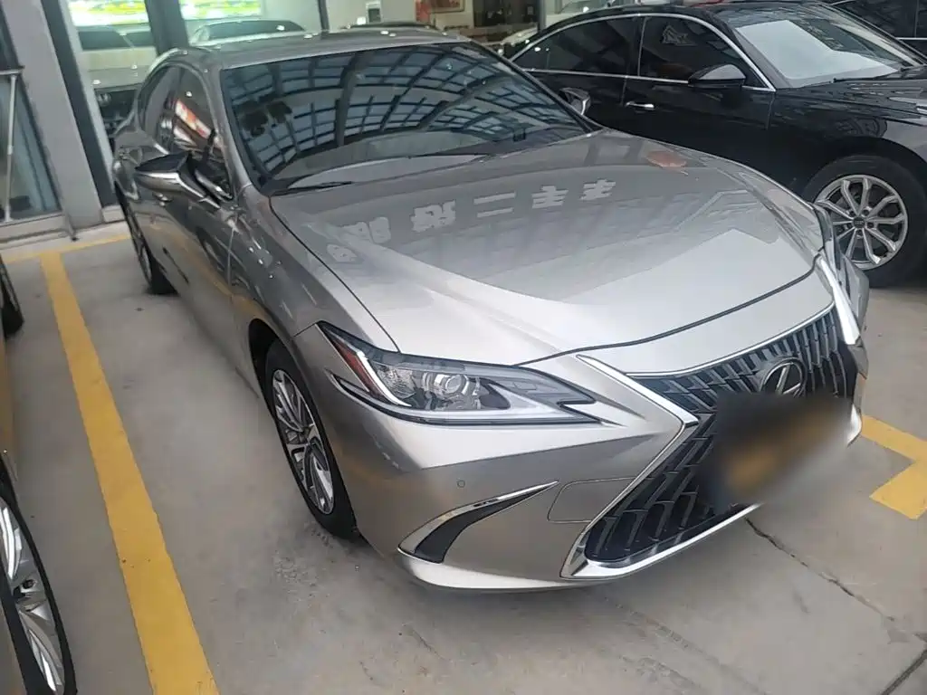 Lexus ES — фото 3