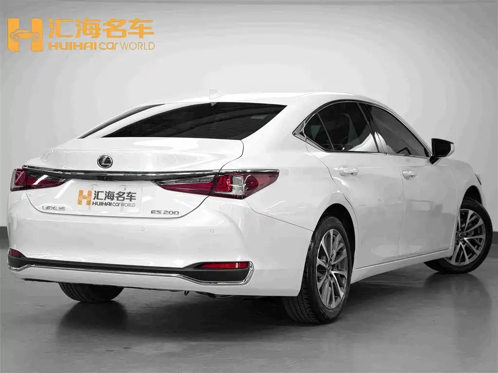 Lexus ES — фото 6