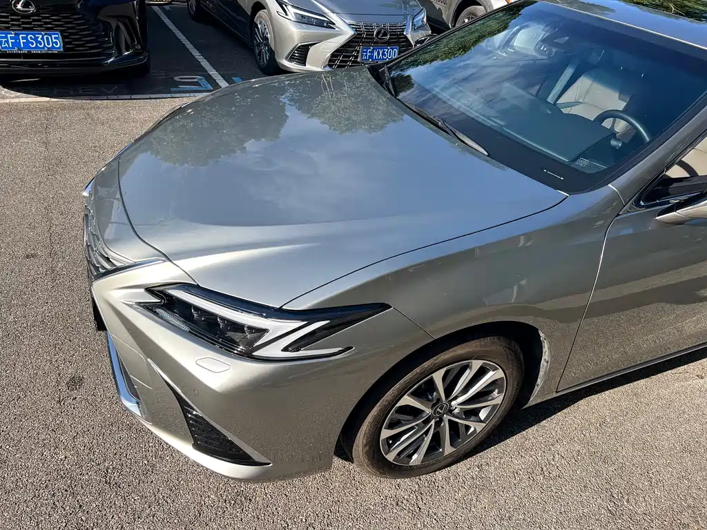 Lexus ES — фото 2