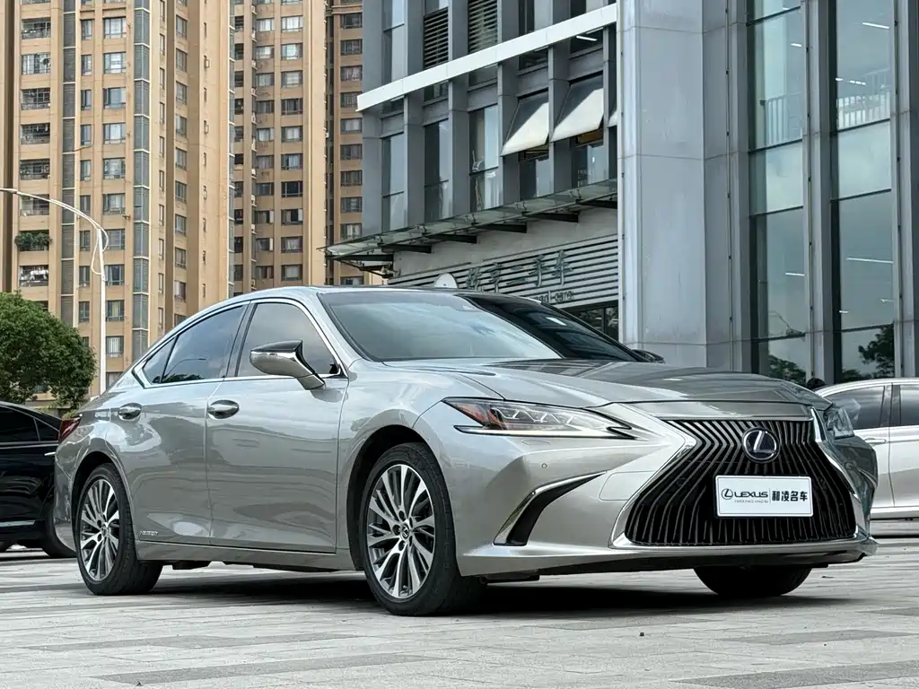 Lexus ES — фото 3