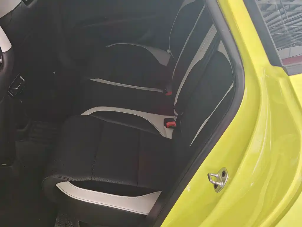 MG MG5 Scorpio — фото 15