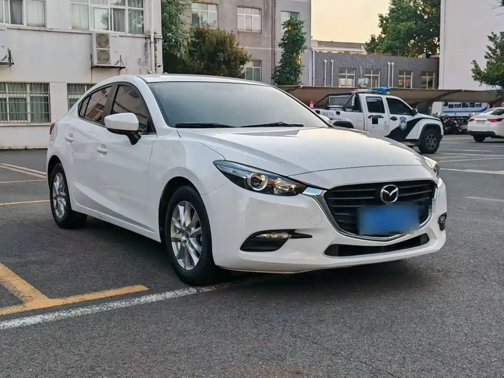Mazda 3 Axela — фото 3