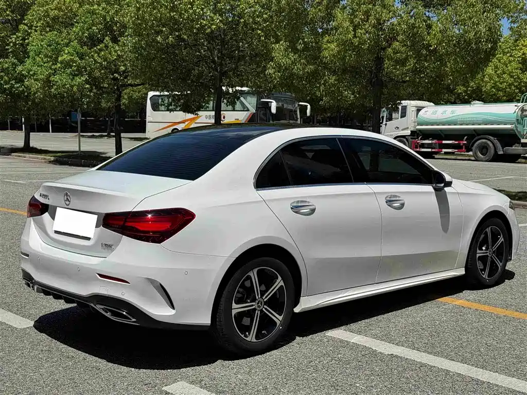 Mercedes-Benz A-Class — фото 11