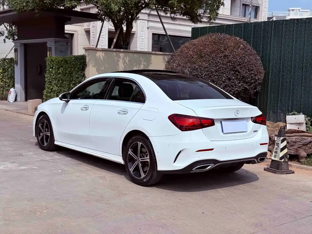 Mercedes-Benz A-Class — фото 11